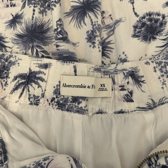 Abercrombie linen pants - Picture 2 of 2